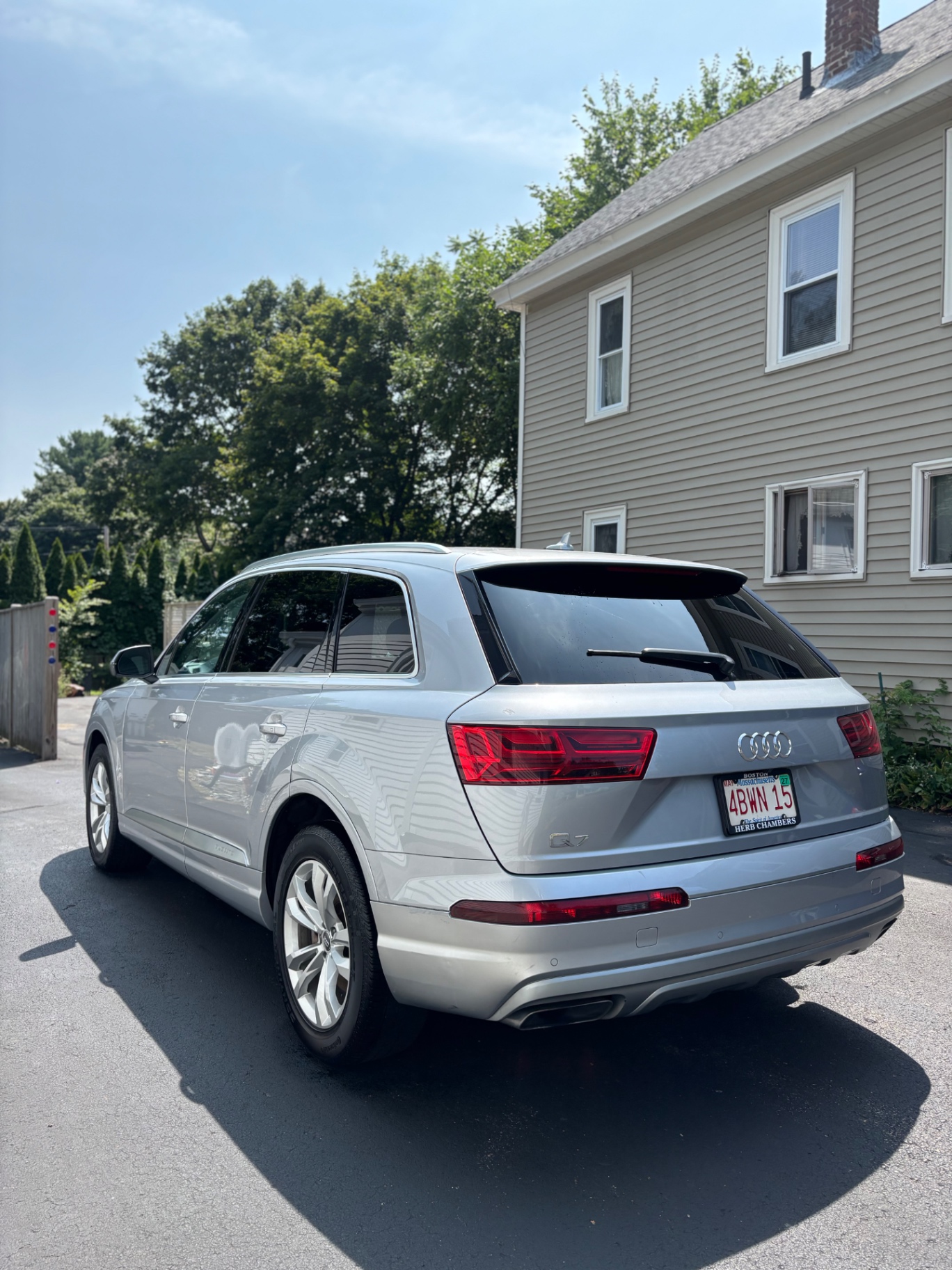 Rear of detailed silver Audi Q7
